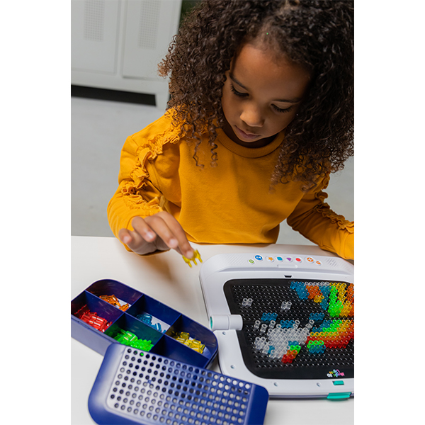 VTech Magic Lights 3D Light up your amazing art and create endless luminous  masterpieces! Create peg art with lights, sounds and animations. 2D  Picture, By Yogee Toys